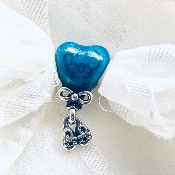 👶 NWOT Baby Boy Charm – Changes Color with Temperature ✨ - Picture 4 of 15